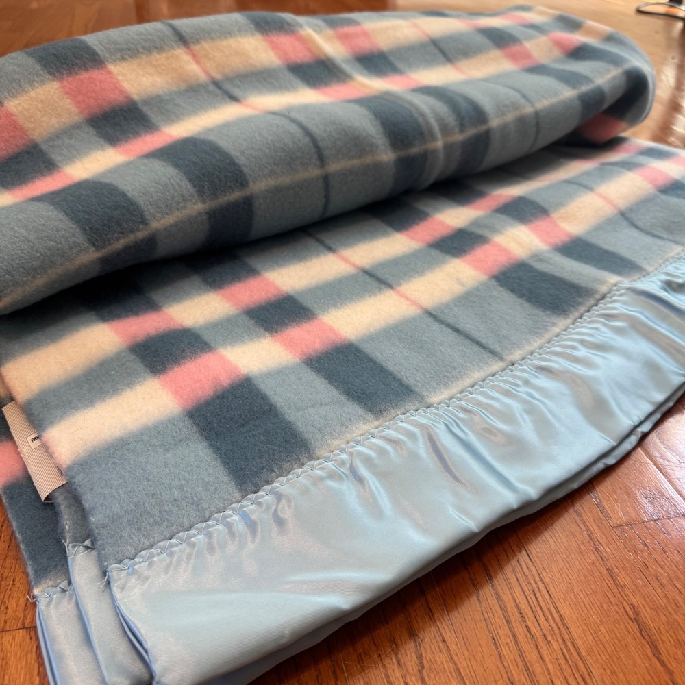 Vintage JCPenney Golden Dawn Plaid Pink Blue Wool Blend 72" x 90" NOS Satin Edge